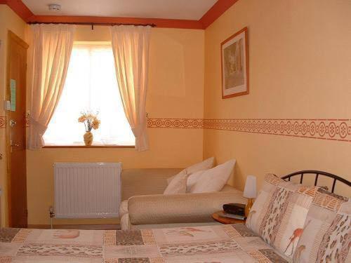 Greenways Lodge, Stansted Airport. Бишъпс Стортфорд Стая снимка
